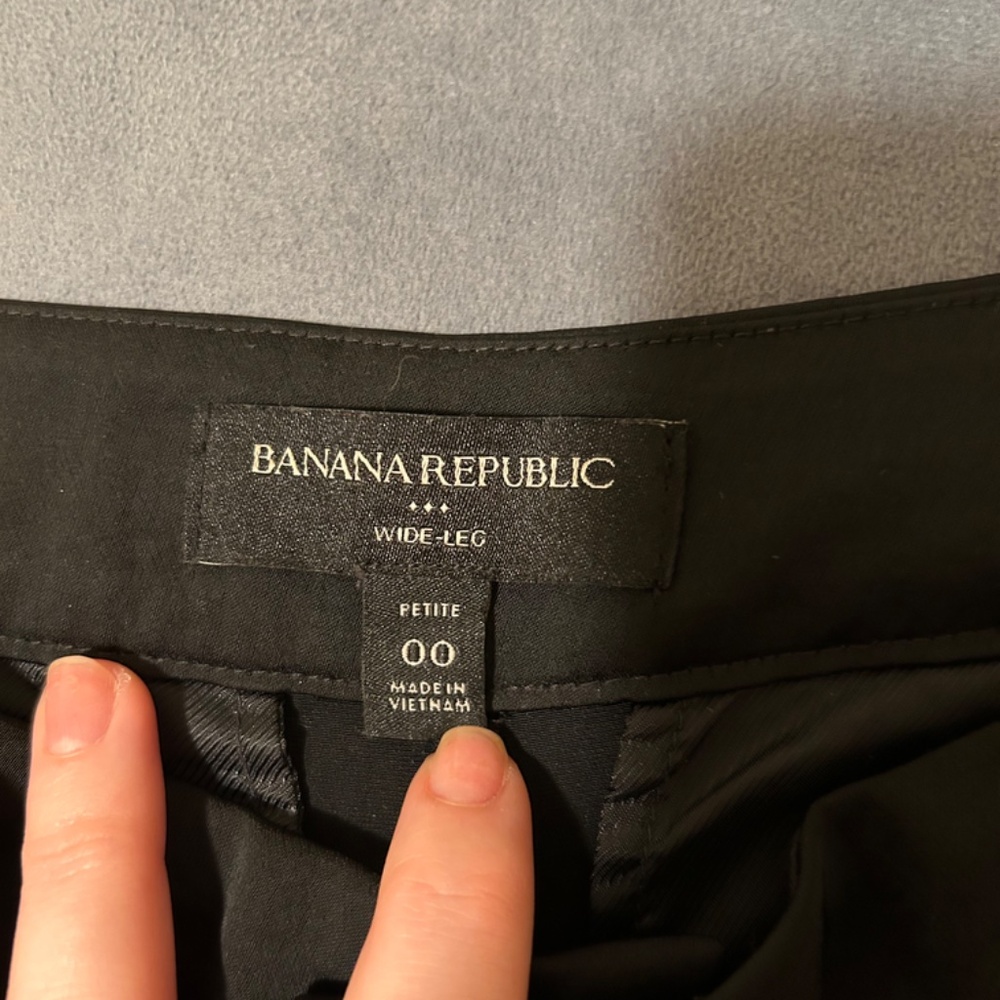 Banana Republic Silky Pleated Wide Leg Pant - Picture 2 of 4